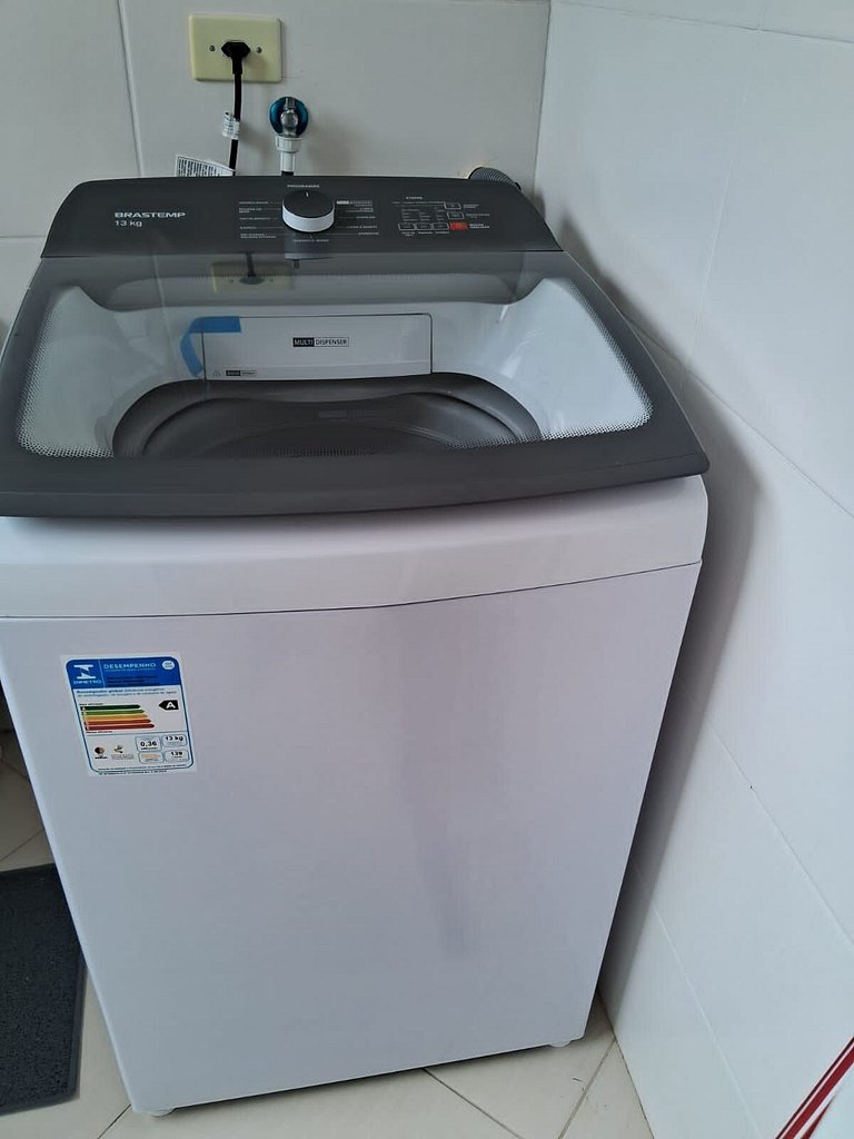 Lindo apto de 2 quartos e 1 banheiro c/ garagem