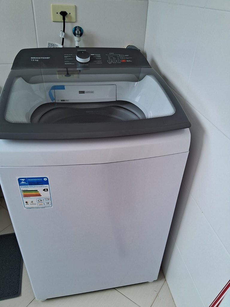 Lindo apto de 2 quartos e 1 banheiro c/ garagem