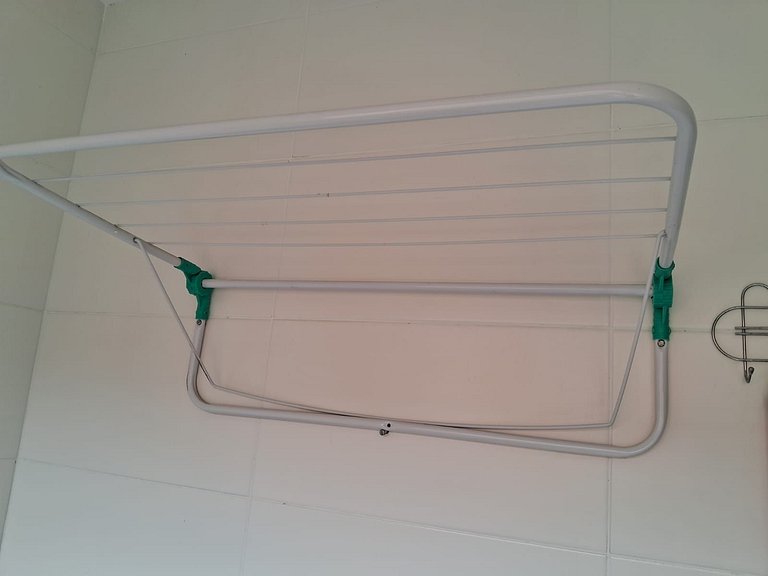 Lindo apto de 2 quartos e 1 banheiro c/ garagem