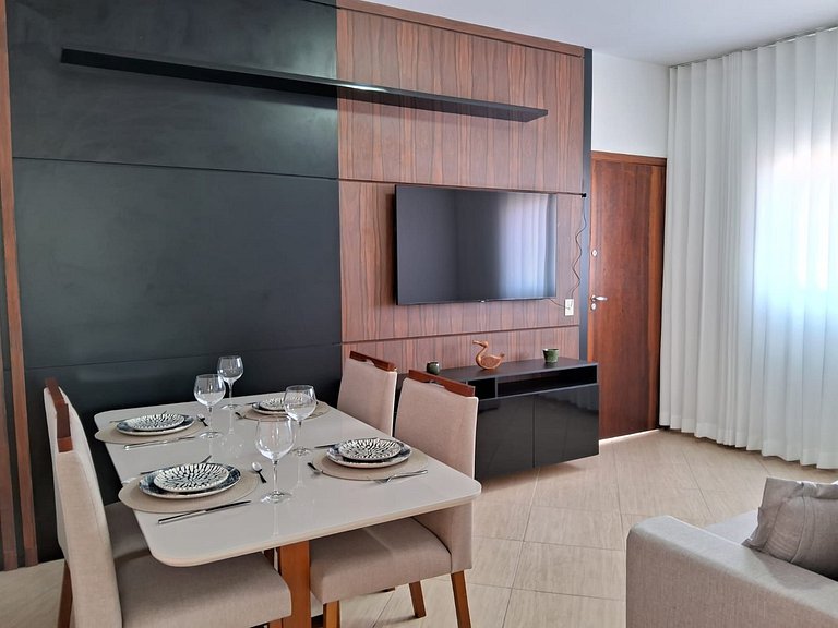 Lindo apto de 2 quartos e 1 banheiro c/ garagem