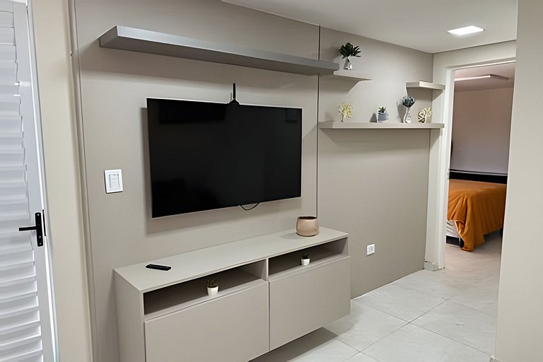 1 bedroom, 1 bathroom without garage with view