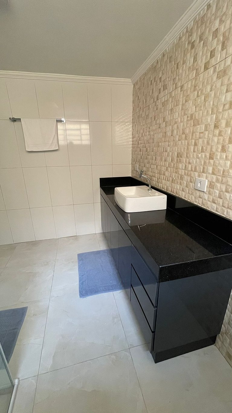 1 bedroom, 1 bathroom without garage with view