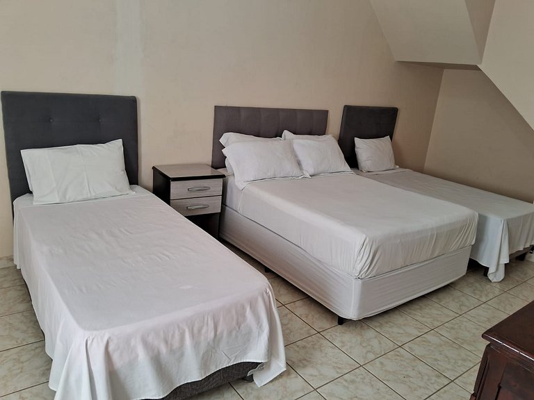 Casa Sta Amélia 1 - 3 bedrooms, 3 bathrooms with garage