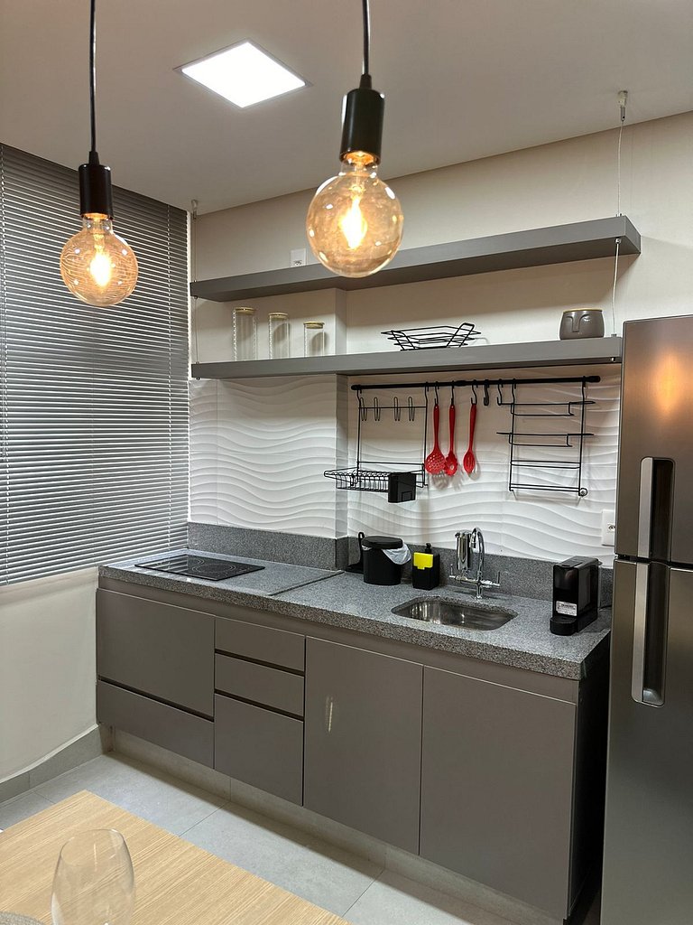 Apto com 1 quarto, 1 banheiro centro s/garagem