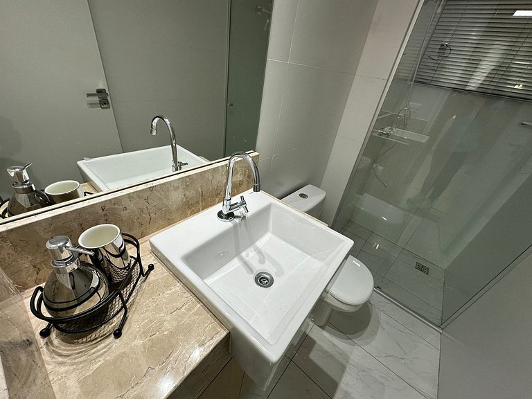 Apart 1 bedroom, 1 bathroom center without garage