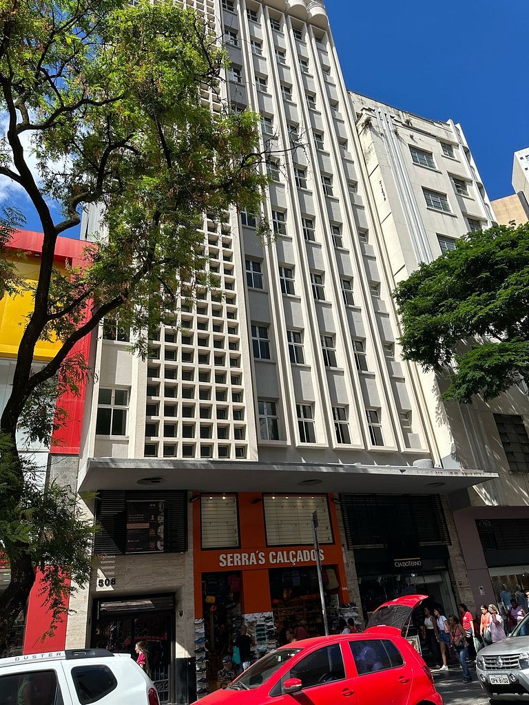 Apart 1 bedroom, 1 bathroom center without garage