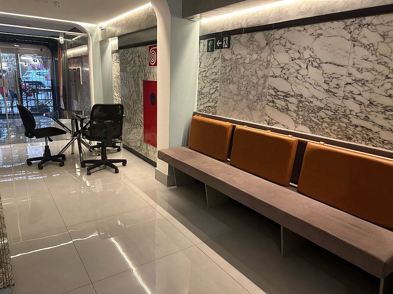 Apart 1 bedroom, 1 bathroom center without garage