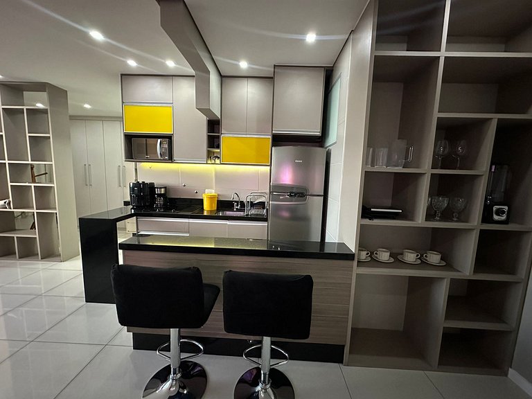 2 bedroom, 2 bathroom apartment in downtown BH