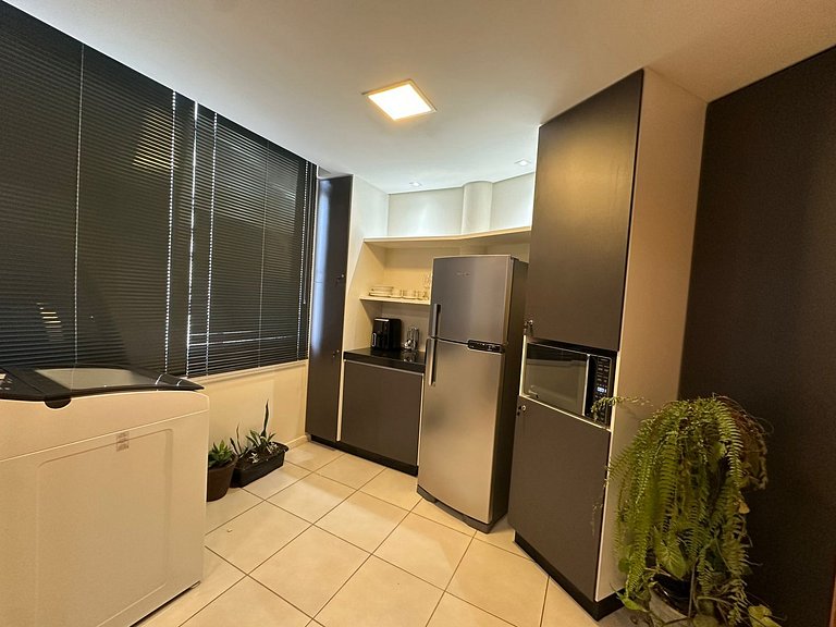 2 bedroom, 2 bathroom apartment in downtown BH