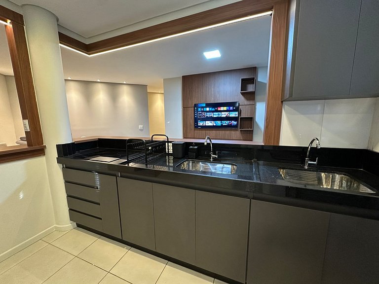 2 bedroom, 2 bathroom apartment in downtown BH