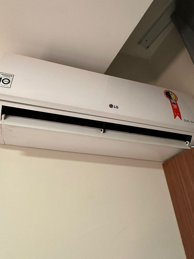 2 bedroom, 2 bathroom apartment in downtown BH