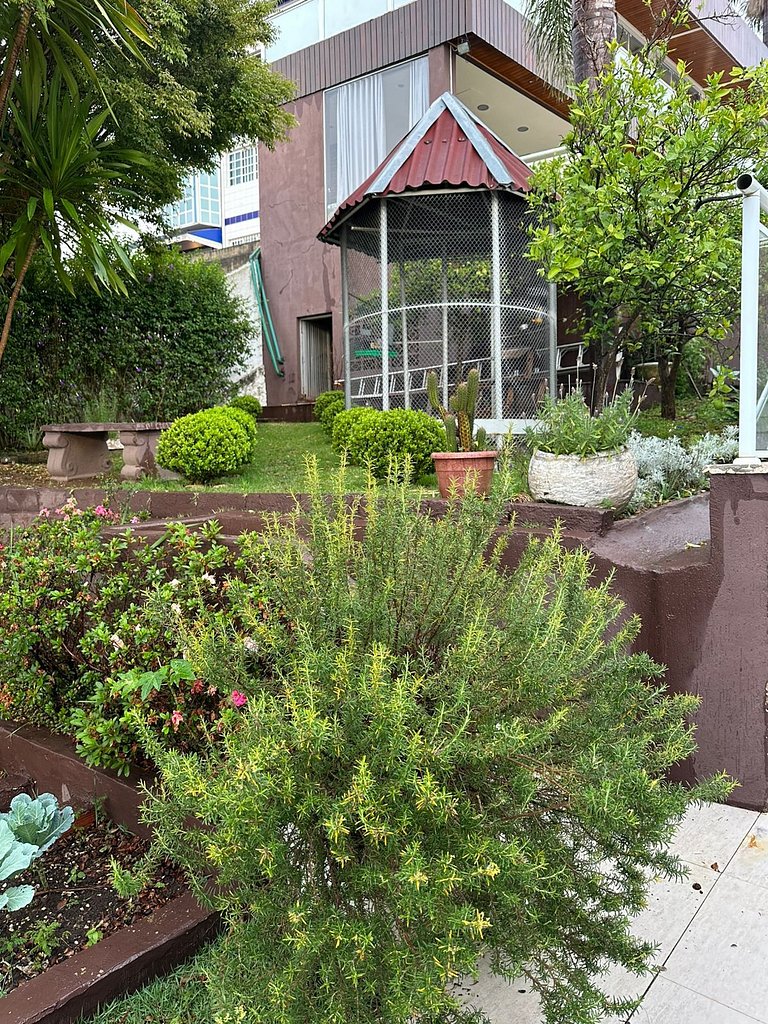 Casa Blanca mansion in São Roque with 5 parking