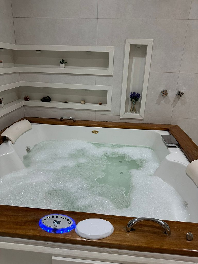 Mansão Casa Blanca em São Roque c/ 5 vagas garagem